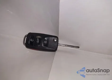 2014 Volkswagen Golf 2.0L Tdi z USA, uszkodzony, nr VIN WVWDM7AJ8EW010043